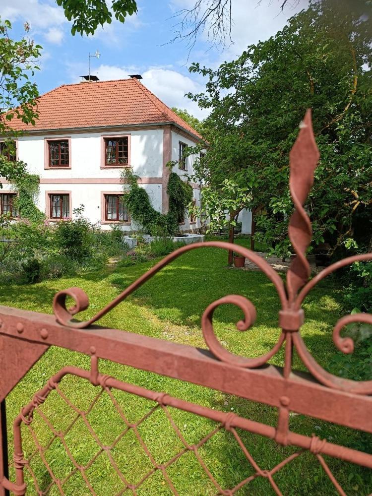 Ubytovani Pod Jilmem Zar Exterior photo